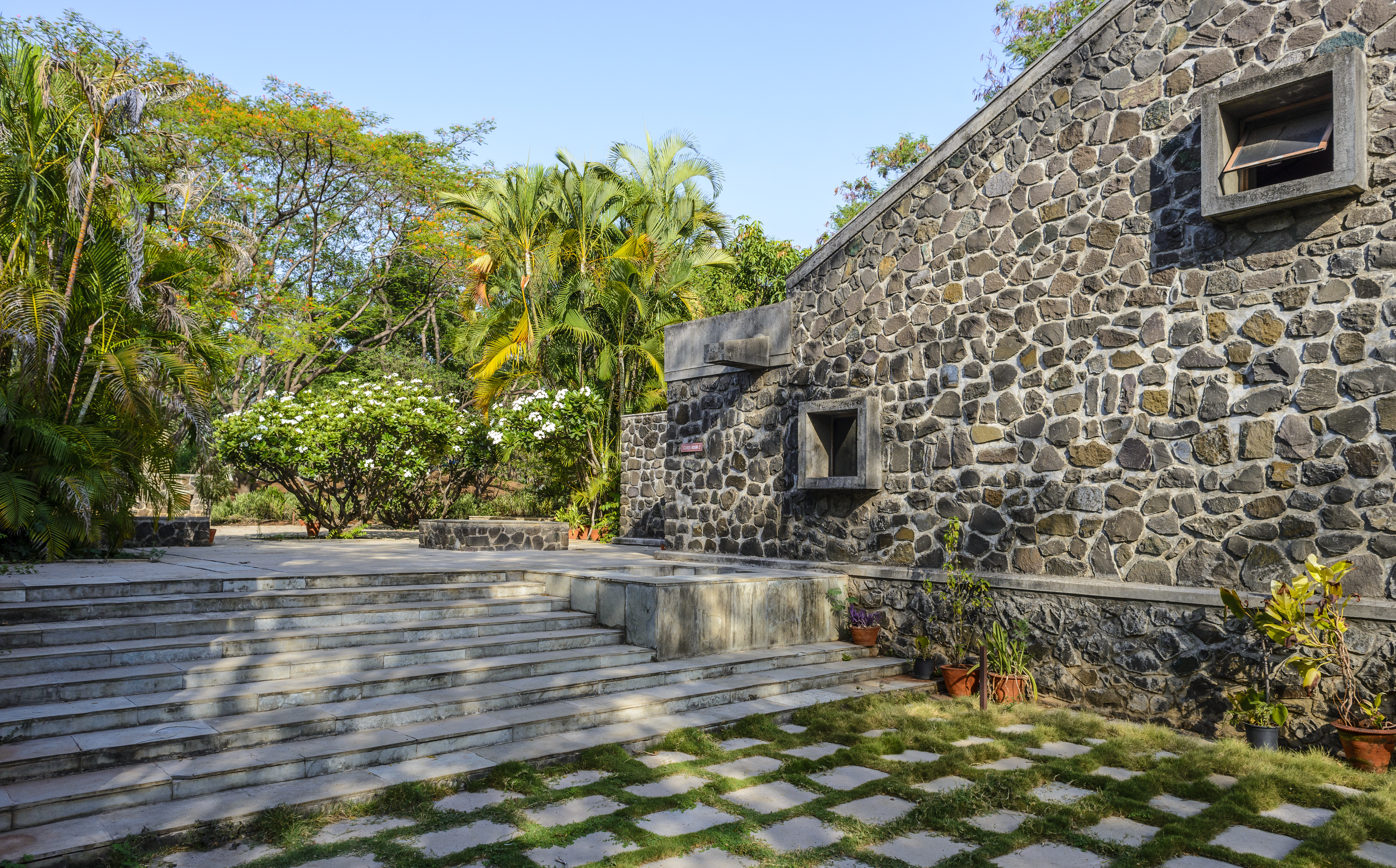 to apply to Nayanta’s undergraduate programme: